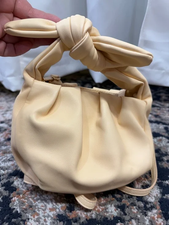 NWOT Mango ‘Small Knot Bag’ w/ Shoulder Strap in “Vanilla” Vegan Leather - Picture 10 of 16